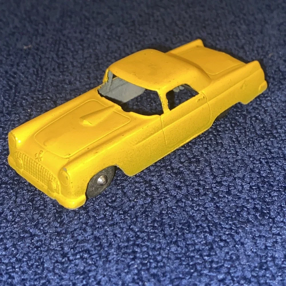 1956 Tootsietoy Ford Thunderbird in yellow made in‎ USA Used Condition VINTAGE